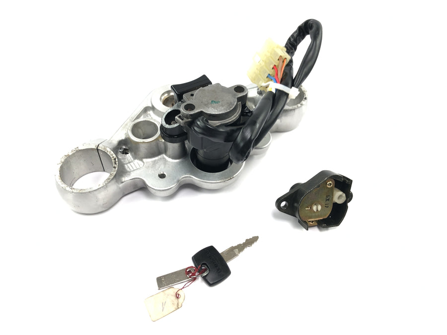 Triumph Thunderbird 900 T309RT [1995] - Lock set with upper fork bridge, ignition lock, steering lock, seat lock