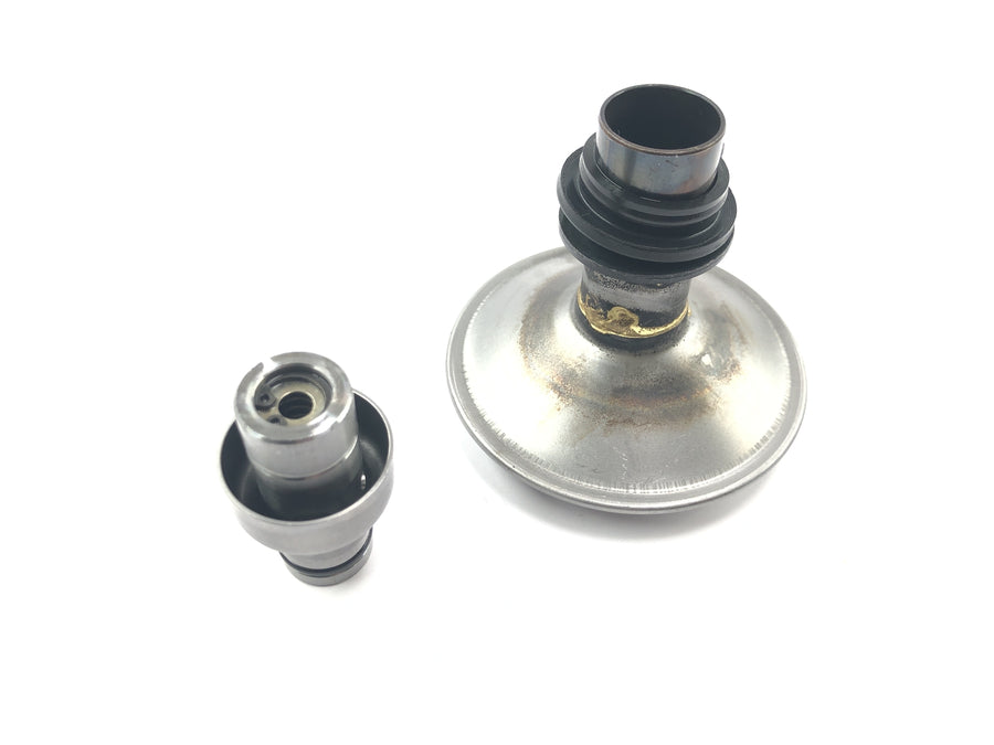 Honda CBR 900 RR Fireblade SC33 [2000] - Oil strainer oil valve