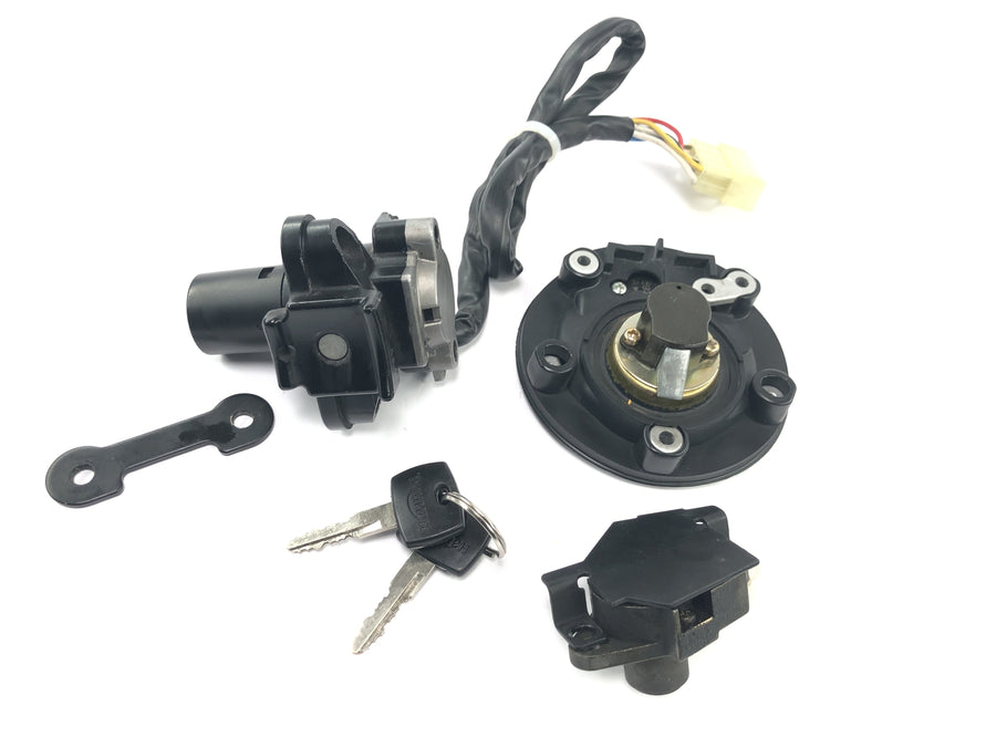 Triumph Daytona 900 T300D [1996] - Lock set ignition lock tank cap seat lock
