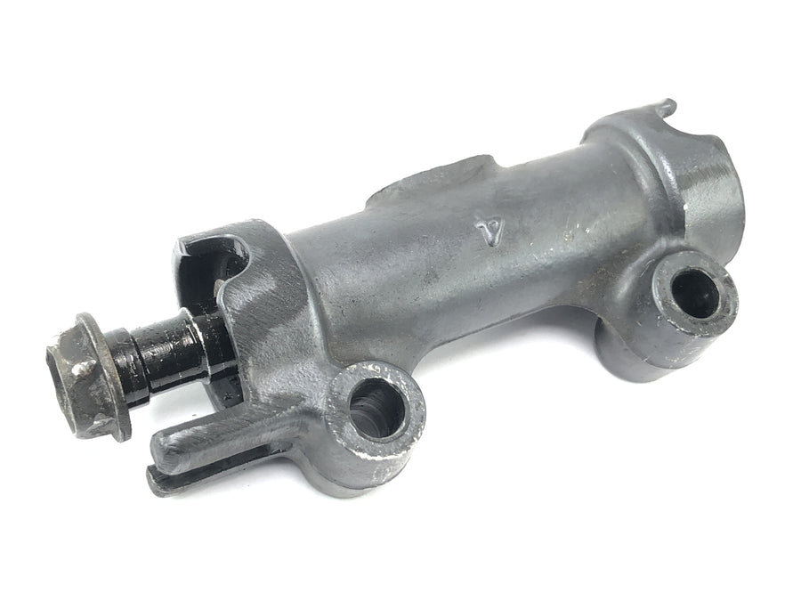 Kawasaki ZR7 ZR750F [1999] - distributor brake line at the front