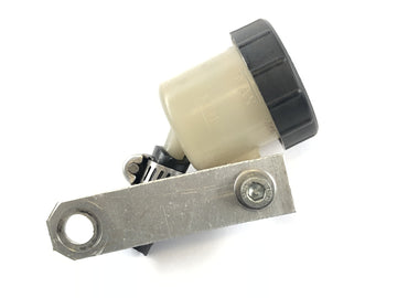 Triumph Bonneville T140V [1976] - brake fluid tank - 0