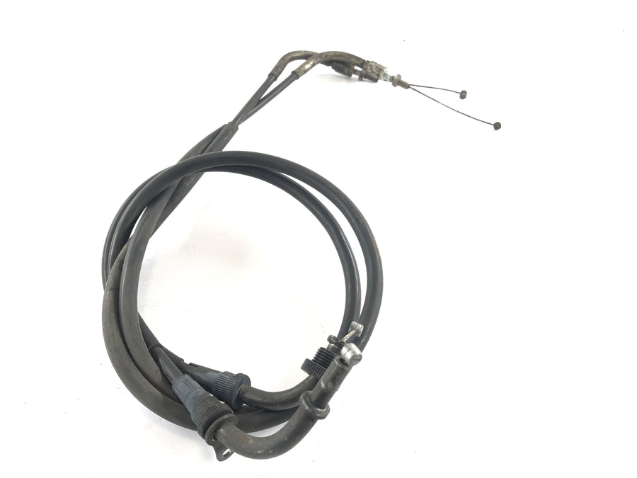 Suzuki Bandit 1200 GV75A [1998] - Throttle cable set opener and closer