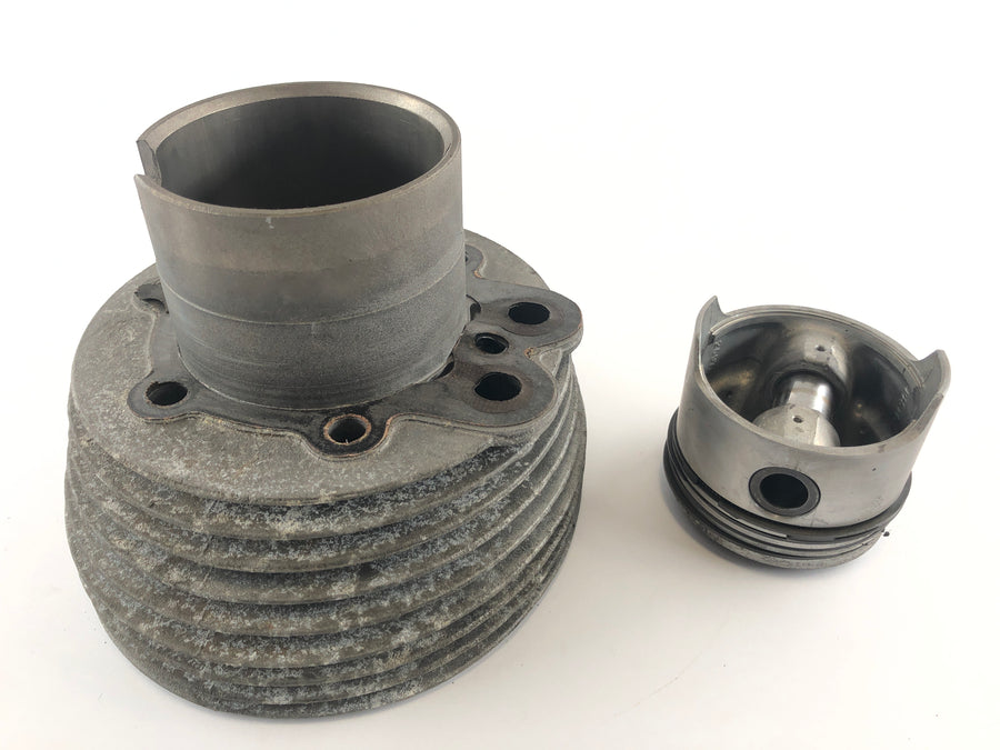 Moto Guzzi 850-T3 [1980] - Cylinder with piston cylinder lying left