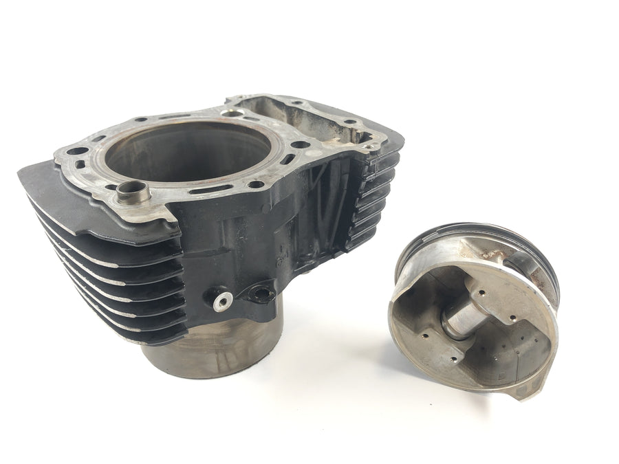 Kawasaki VN 1600 Mean Streak VNT60B [2005] - Front cylinder with piston