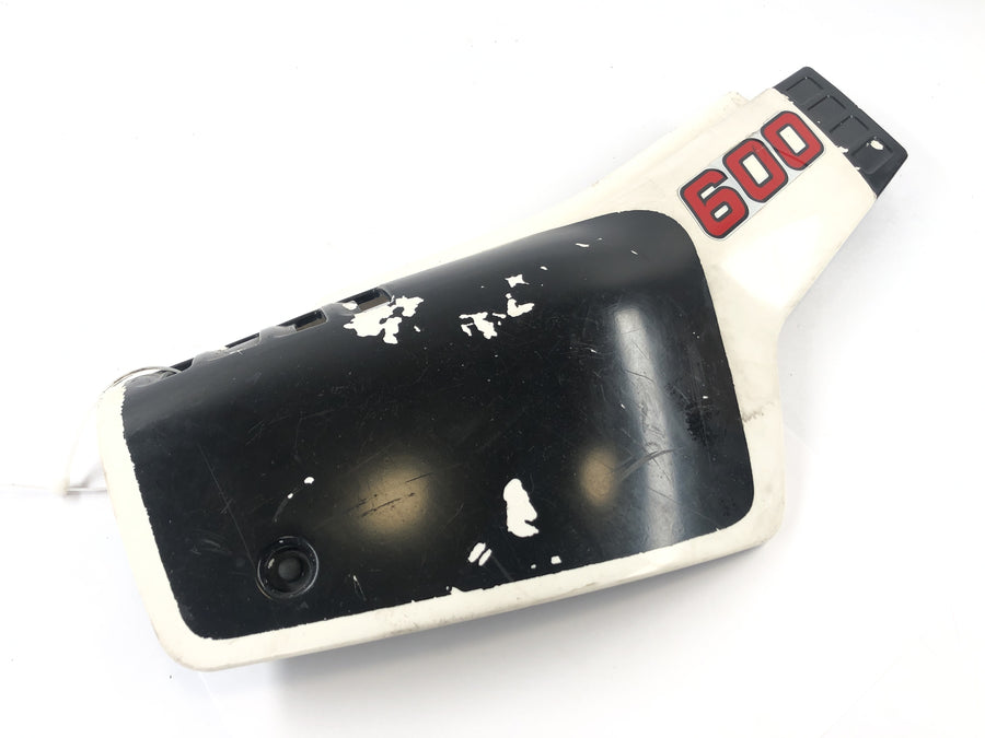 Yamaha XT 600 43F [1985] - Side cladding at the back right cover cover disguise