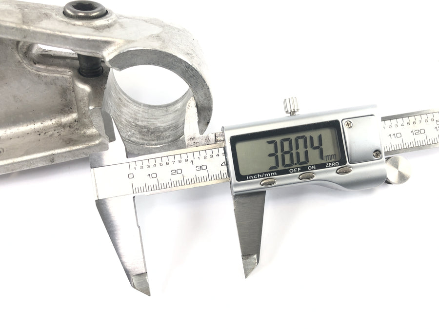 Laverda 1000 [1978] - lower fork bridge steering head yoke steering head tube
