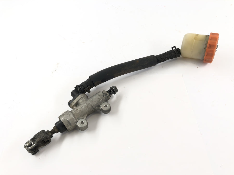 Honda CBR 1000 F SC24 [1991] - Rear brake pump