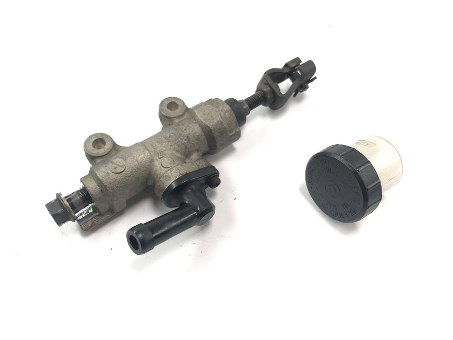 Honda NX 650 RD08 [1995] - Main brake cylinder brake pump brake pistons at the rear