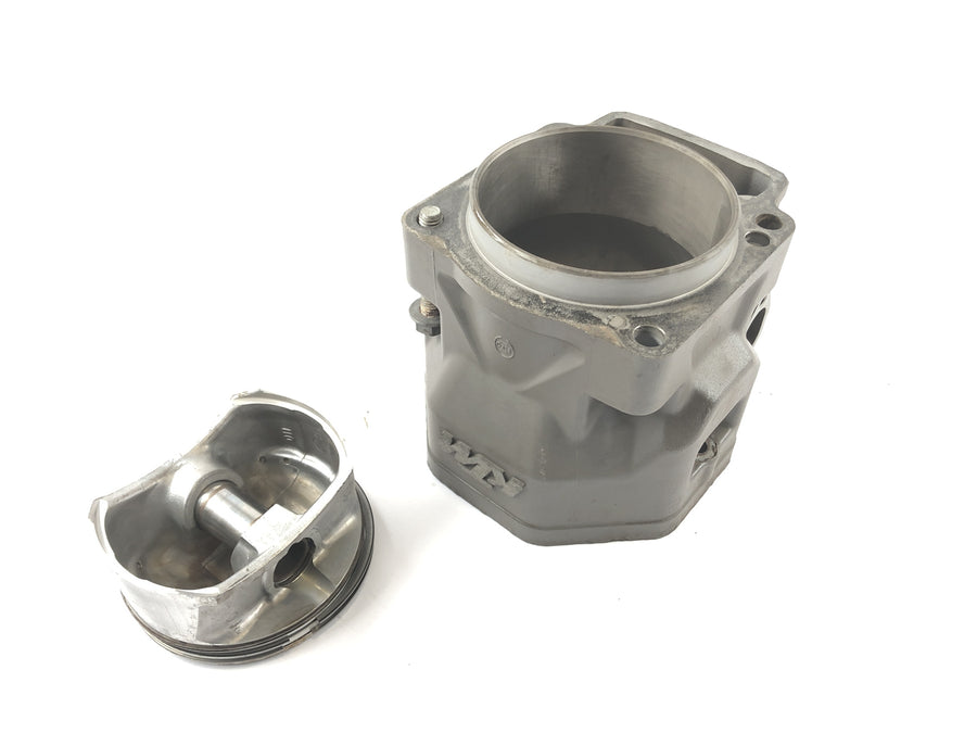 KTM LC4 640 [2003] - Cylinder and piston