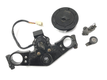 Kawasaki ZX -10 ZXT00B [1990] - locksmith with fork bridge at the top tank lock seat lock helmet lock