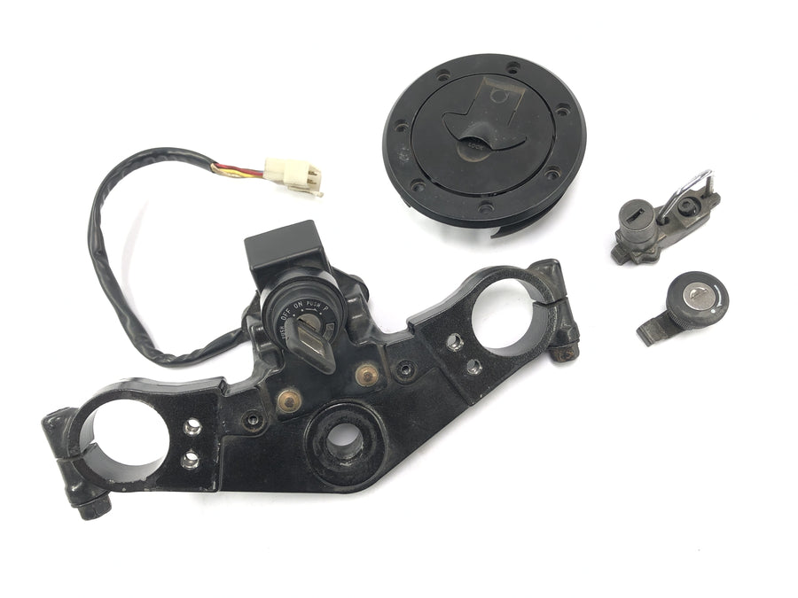 Kawasaki ZX -10 ZXT00B [1990] - locksmith with fork bridge at the top tank lock seat lock helmet lock