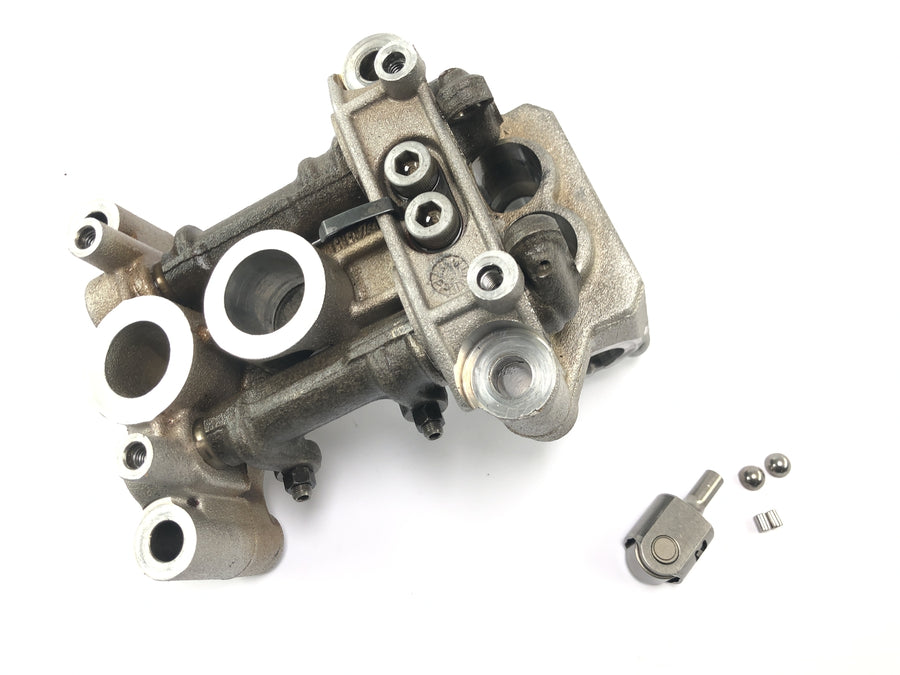 Moto Guzzi Stelvio 1200 8V [2016] - rocker arm bracket rocker lever bridge valve train right