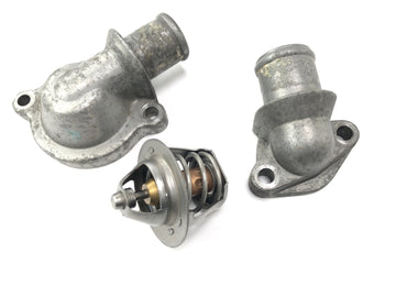 Triumph Sprint ST 1050 [2005] - Thermostat cooling water control Thermostat housing