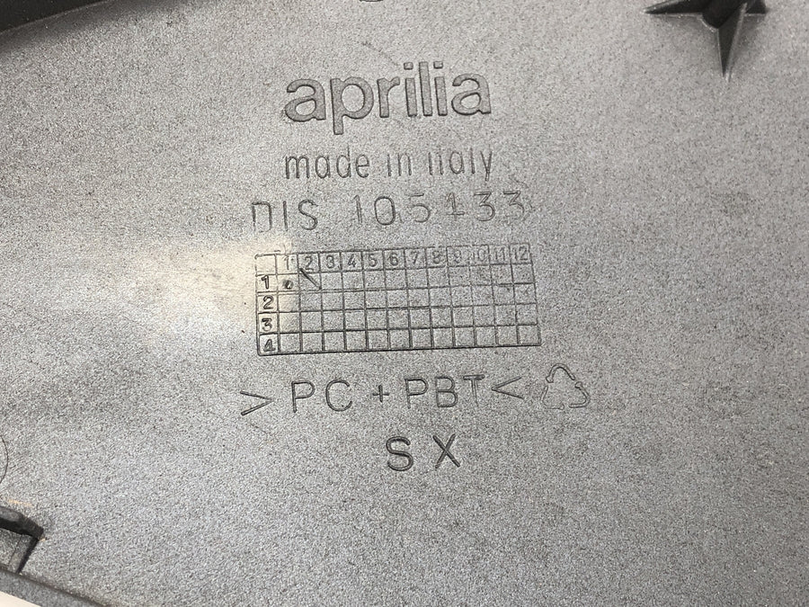 Aprilia RST 1000 Futura [2002] - Side cladding on the right side of the seat panel