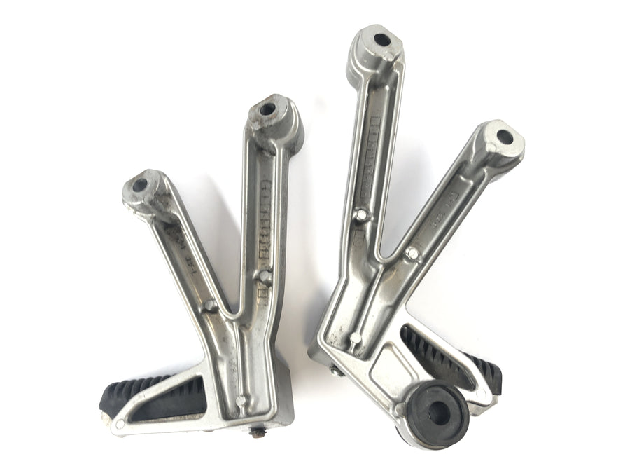 Suzuki GSF 1200 S Bandit WVA9 [2003] - Pediatric footrests with a holder to the left and right footrests