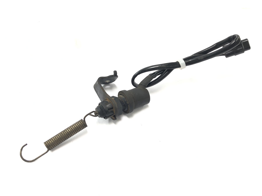 Yamaha XVS 650 Drag Star VM03 [2001] - Brake light switch at the back
