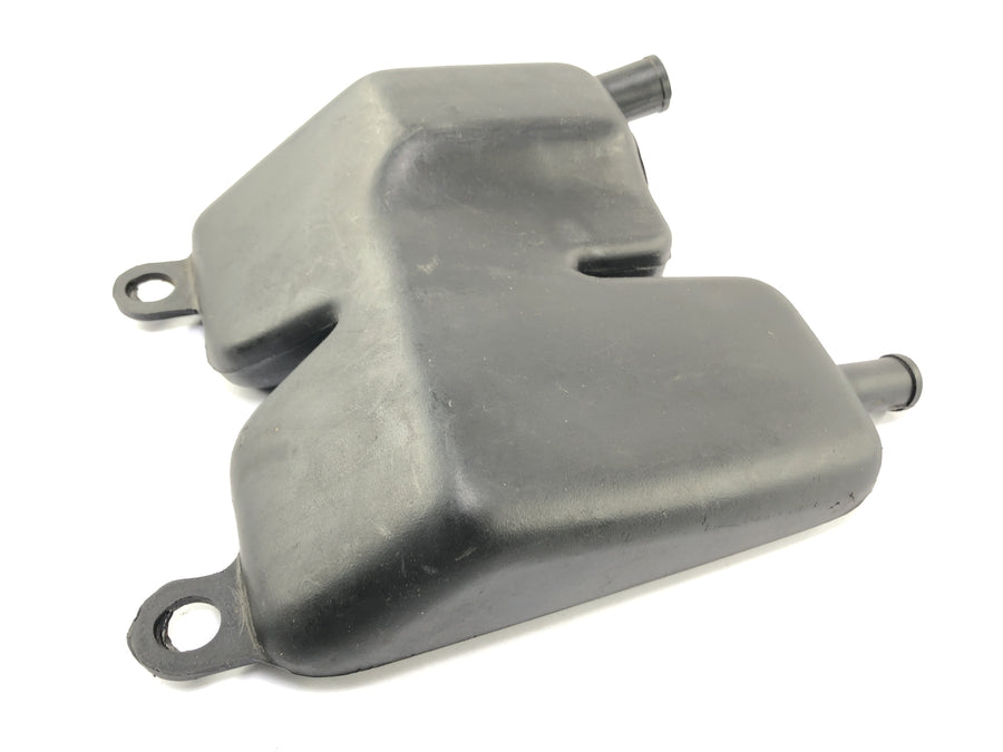 Ducati 900 SS [1991] - Air filter box breather tank