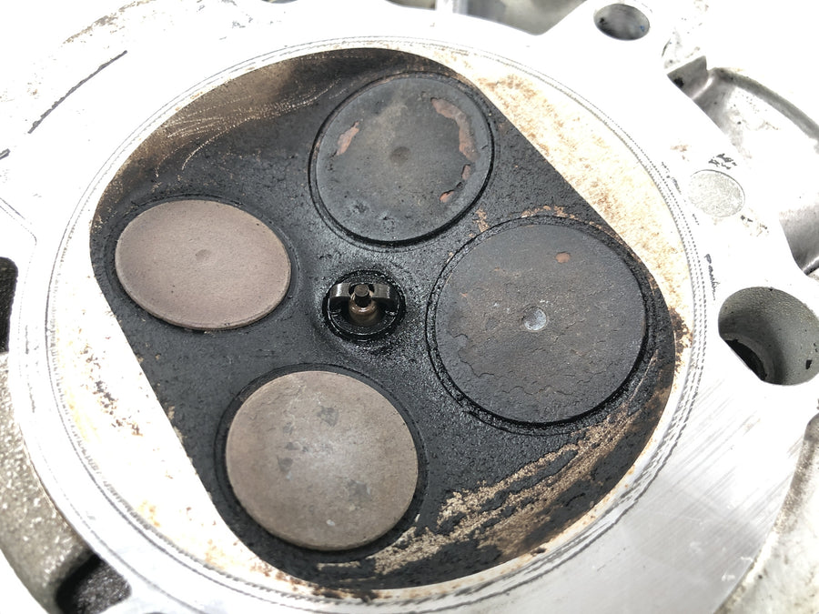 BMW R 1100 RT 259 [1999] - cylinder head valve head left