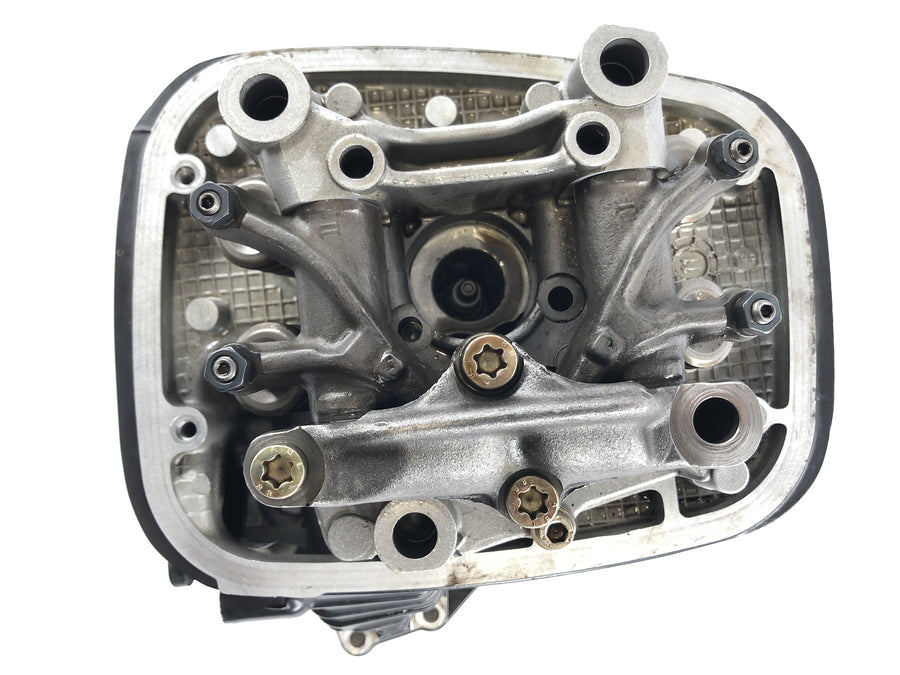 BMW R 1200 C 259c [1997] - cylinder head on the right with camshaft stone and camshaft