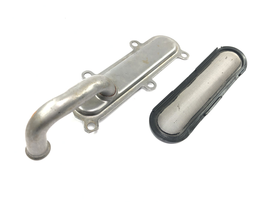 Triumph Daytona 900 T300D [1996] - Oil strainer intake pipe oil intake manifold
