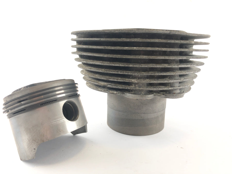 Moto Guzzi 850-T3 [1980] - Cylinder with piston cylinder lying left