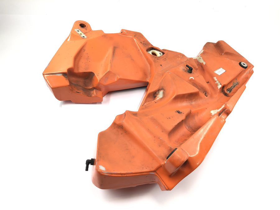 KTM 950 Adventure LC8 [2004] - Tank links Benzintank