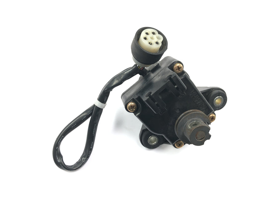 Yamaha V Max 1200 2LT [1998] - Actuator intake system