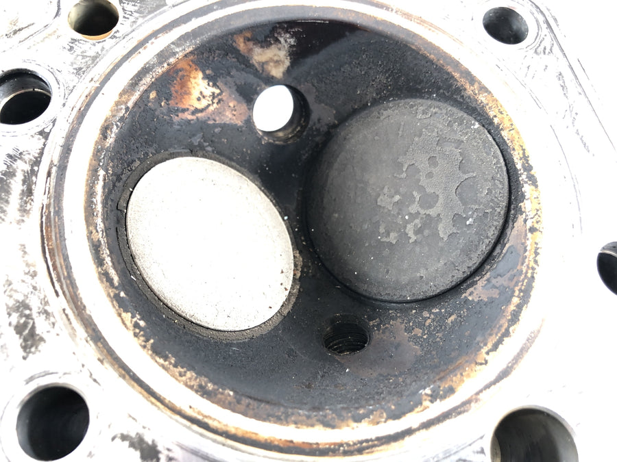 Moto Guzzi Norge 1200 [2006] - Cylinder head on the left