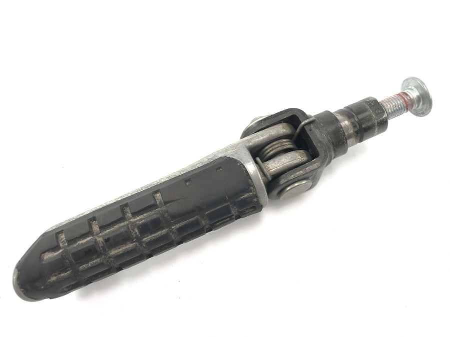 Kawasaki GPZ 1100 ZXT10E [1997] - passenger footrest footrest supports behind