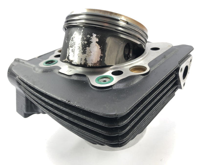 Ducati ST2 944 [1999] - Cylinder with vertical piston