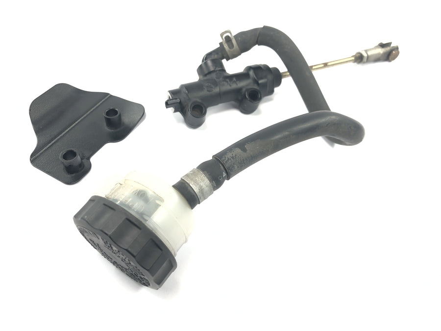 Triumph Daytona 900 T300D [1996] - Rear brake pump with cover for foot brake cylinder