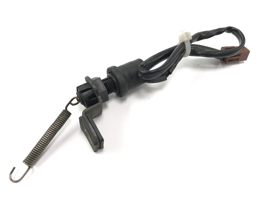 Yamaha YZF R1 RN09 [2003] - Brake light switch at the back