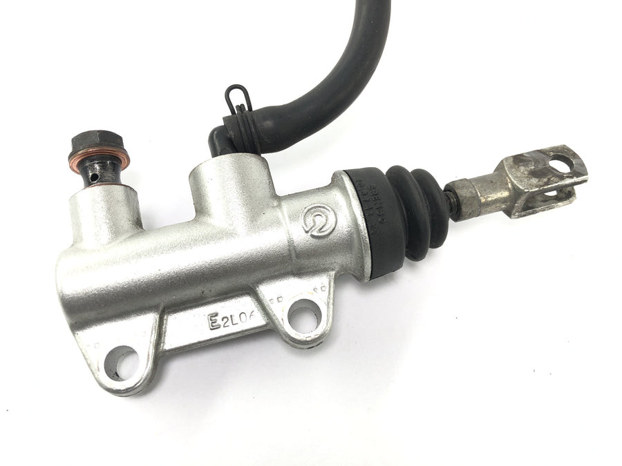 Ducati 999 H4 [2003] - brake pump behind