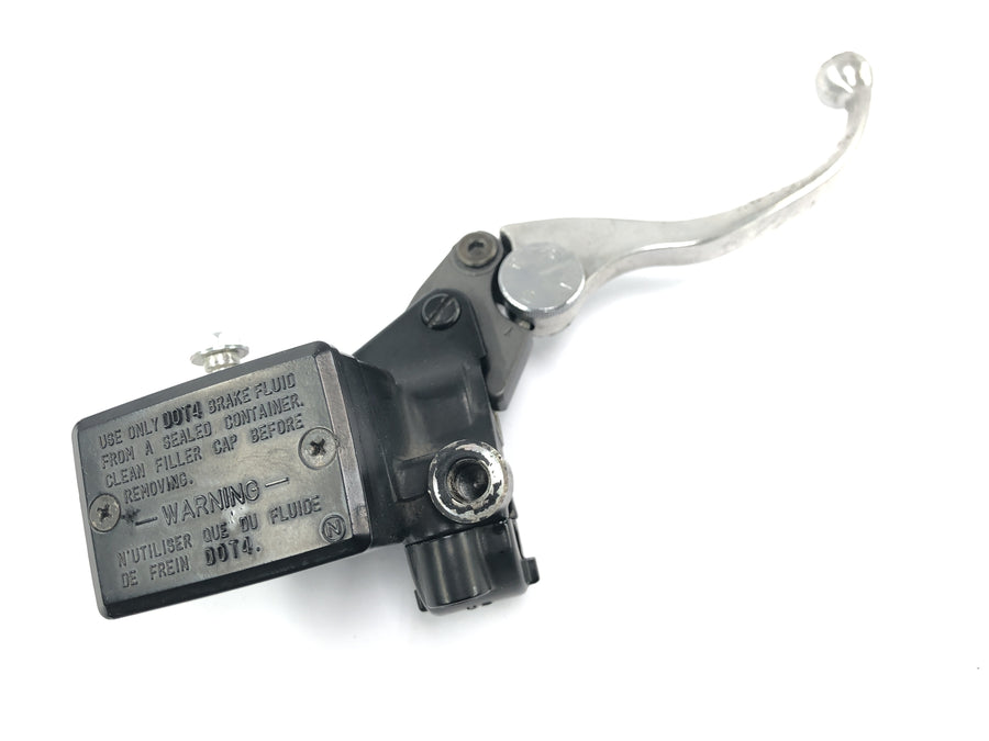 Kawasaki Zephyr 750 ZR750C [1994] - Front brake pump brake cylinder