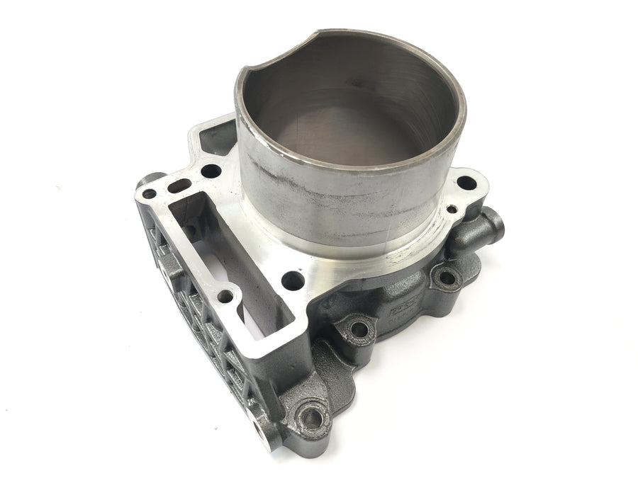 Aprilia RST 1000 Futura [2002] - cylinder with pistons in the back