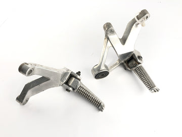 Yamaha YZF 750 R 4NHN [1996] - Pediatric footrests with owners on the left and right footrests