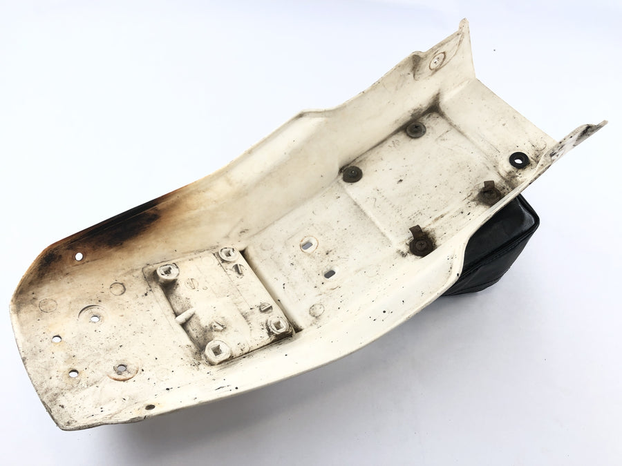 Yamaha TT 600 59X [1986] - fagle wing rear with a tool pocket
