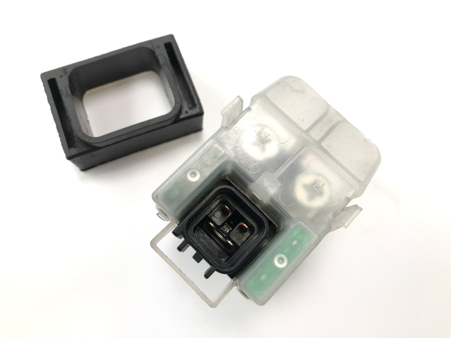 Suzuki VZ 1500 WVCU [2011] - Starter relay starter relay starter solenoid