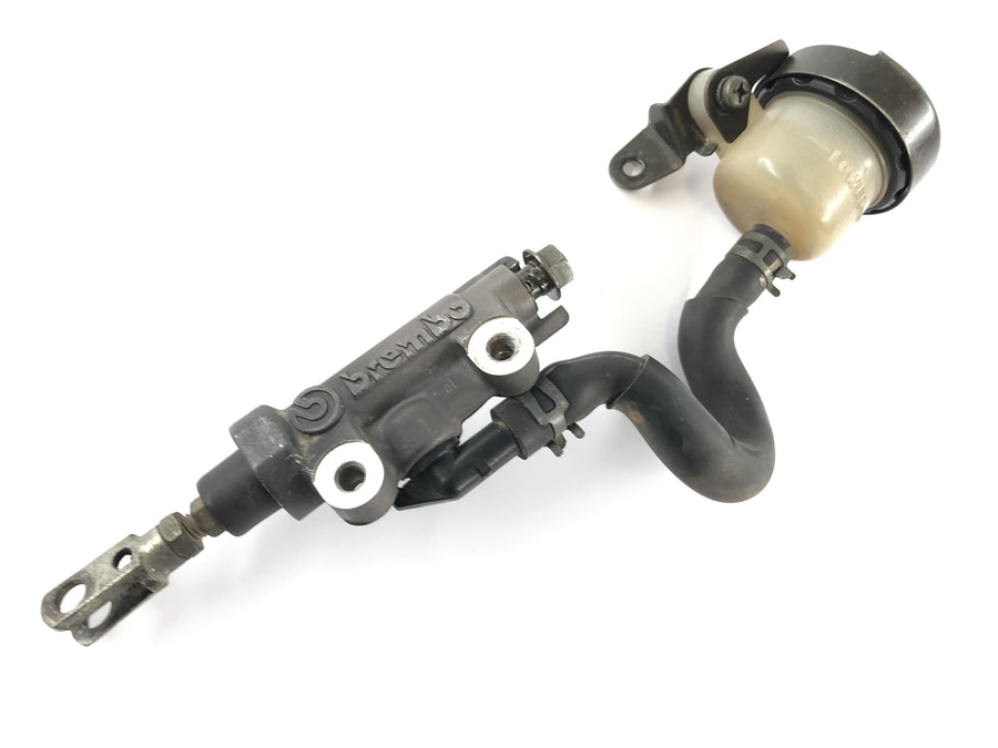 Yamaha YZF 750 R 4HN [1996] - brake pump behind