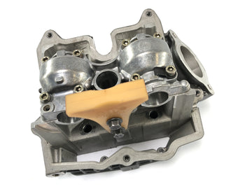 Aprilia SL 1000 Falco Pa [2000] - cylinder head at the back