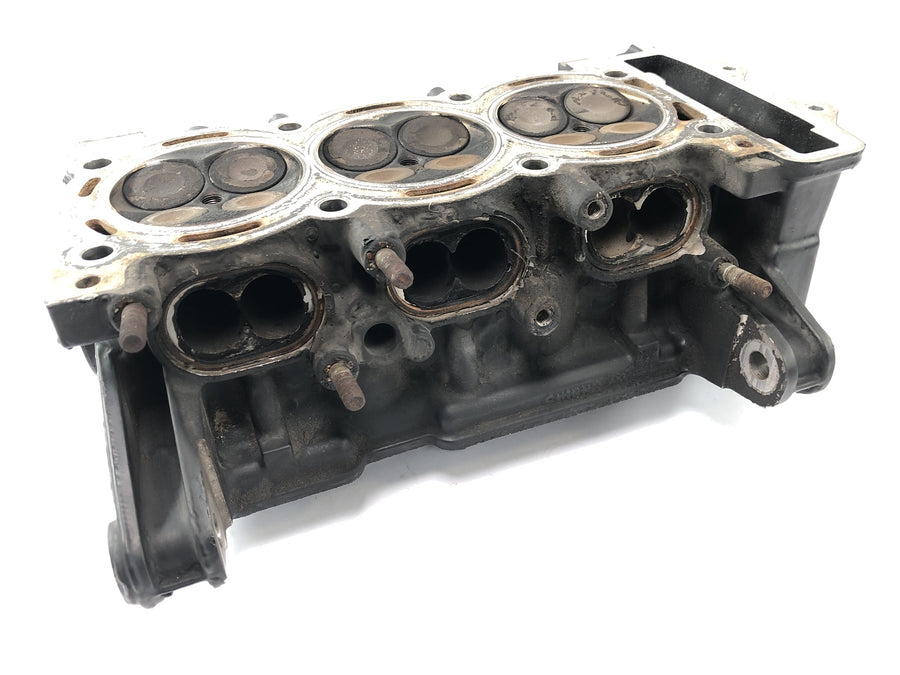 Triumph Speed Triple 1050 515NJ [2007] - cylinder head valve housing engine block