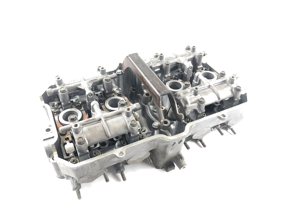 Honda CBR 1000 F SC24 [1991] - Cylinder head