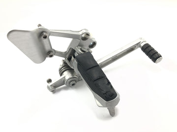 BMW R 1100 S R2S [2000] - Driver's right footrest system with brake lever and bracket