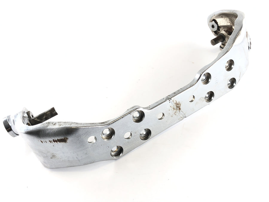 Suzuki VS 1400 VX51L [1987] - Footrest holder footrest holder carrier