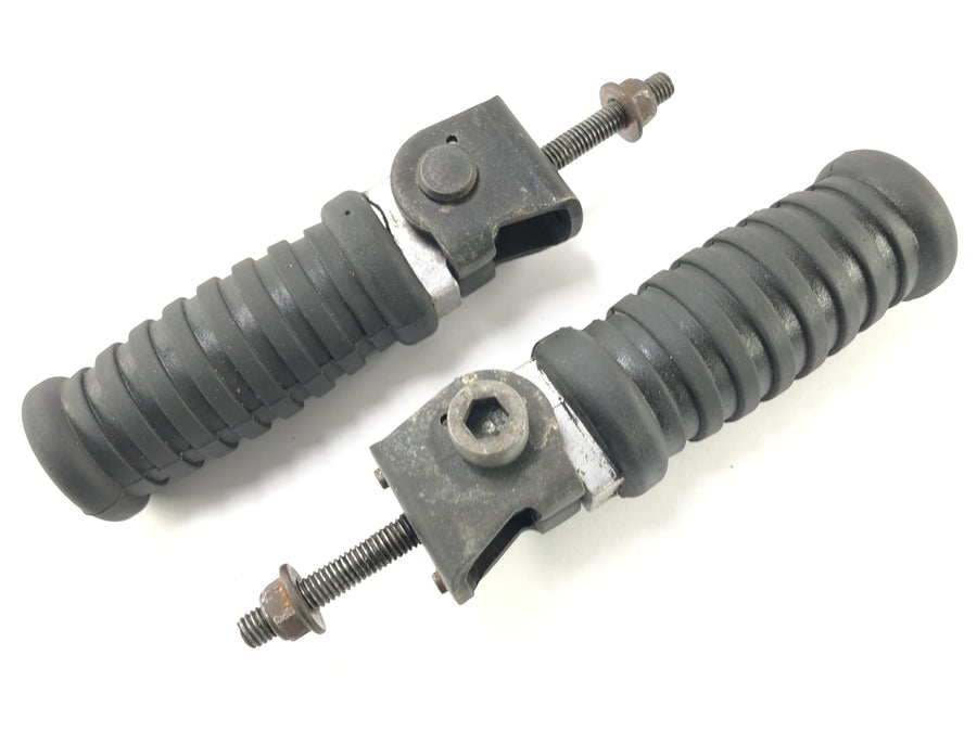 Triumph Thunderbird 900 T309RT [1996] - Passenger footrests left and right
