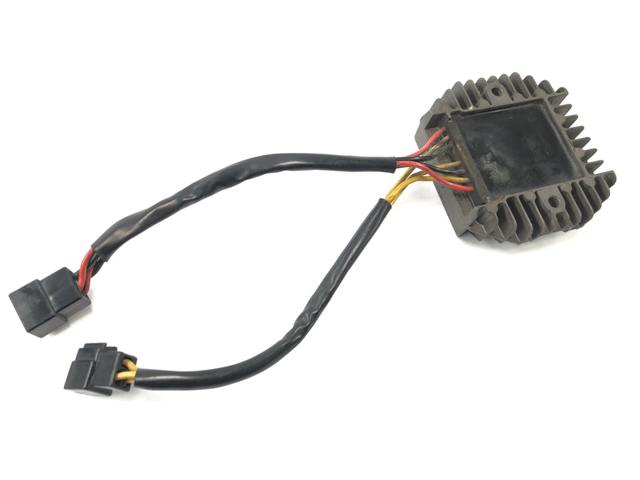 Triumph Speed Triple 1050 515NJ [2007] - Voltage Regulator Rectifier Regulator