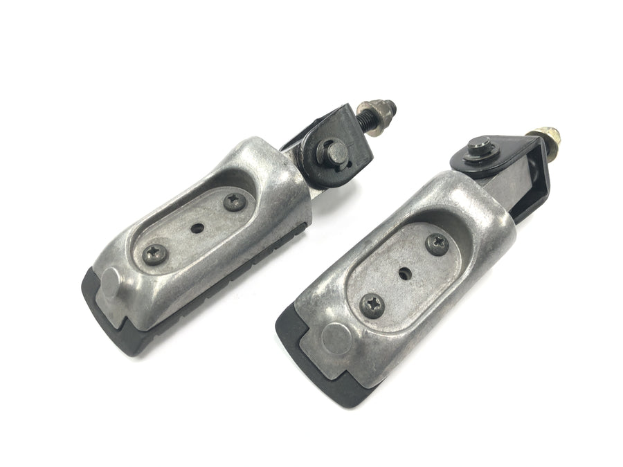 Triumph Tiger 955i 709EN [2003] - Footrest passenger footrest pair