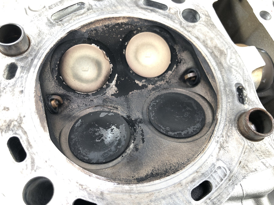 Kawasaki VN 1600 Classic VNT60A [2007] - Cylinder head front valve train head engine upper part
