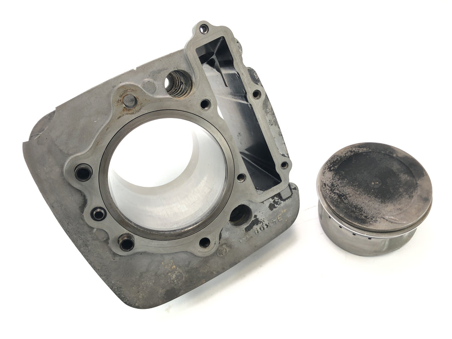 Yamaha XT 600 43F [1985] - cylinder with piston