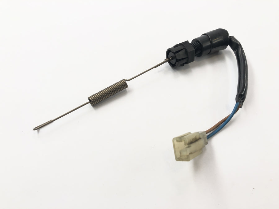 Triumph Daytona 955i T595N [2003] - brake light switch at the back sensor spring connection